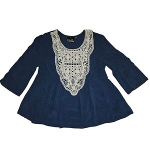 Noelle Womens Size S Blue Top V-Neck White Crochet Lace Trim 3/4 Sleeve